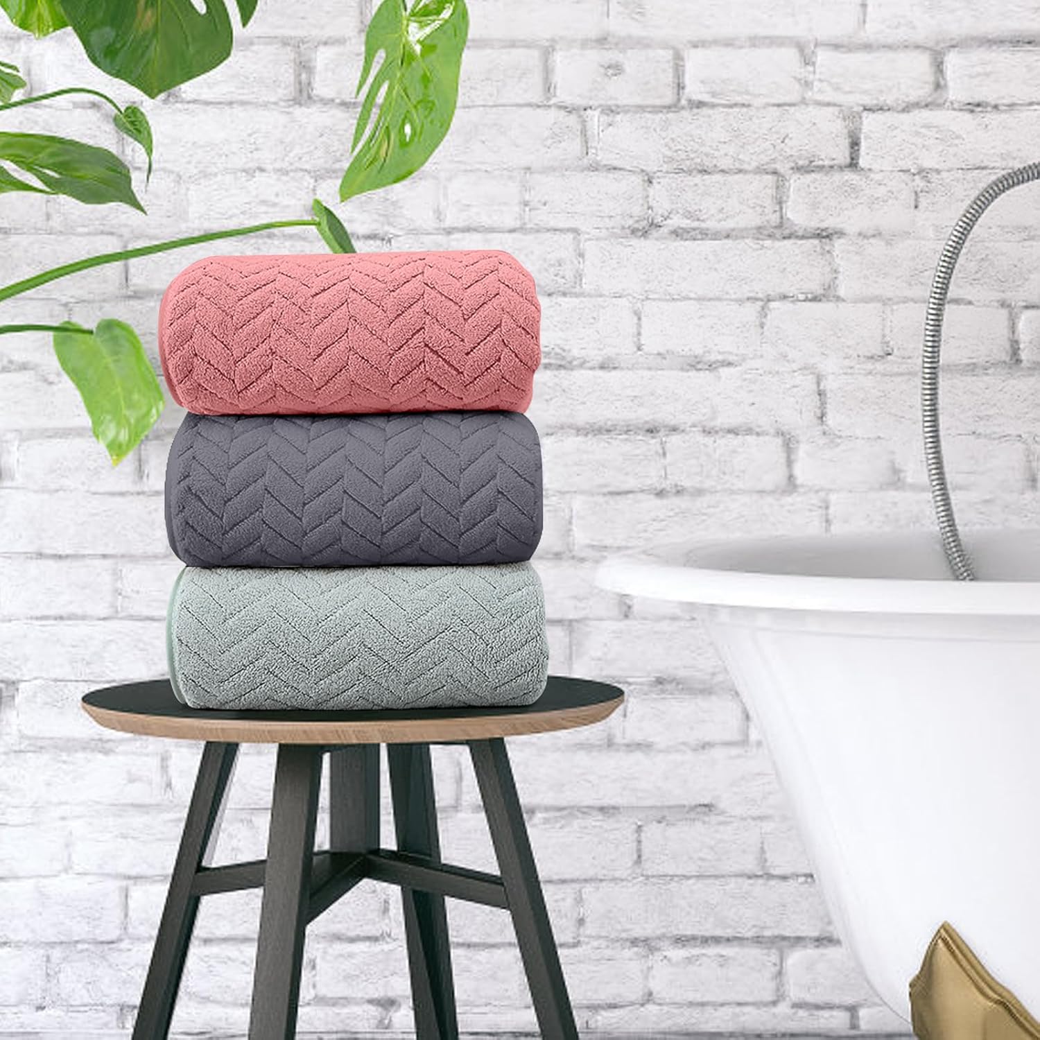 AquaLuxe Towel Set