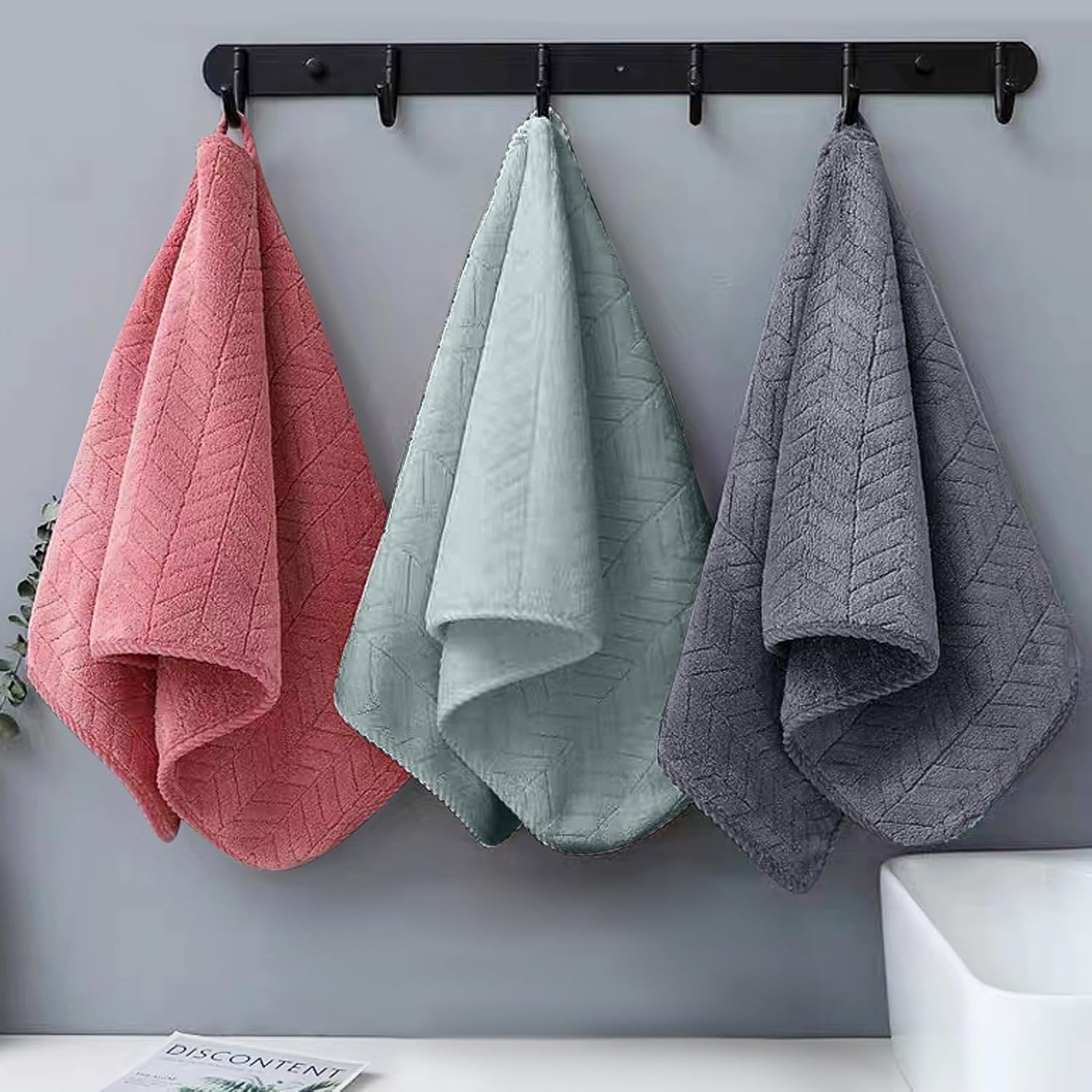 AquaLuxe Towel Set