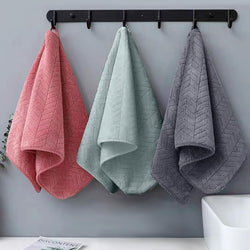 Collection of AquaLuxe Towel Set in a gallery layout