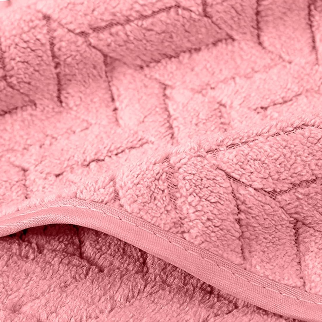 AquaLuxe Towel Set