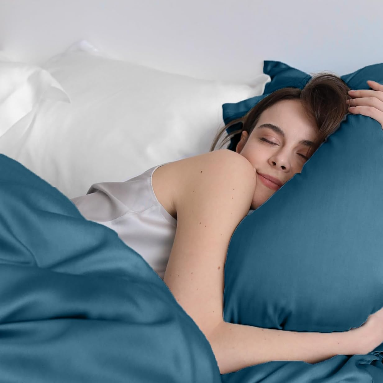Collection of BambooVibe Pillow Cases in a gallery layout